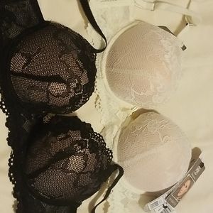 Lot of 2 bras 36B